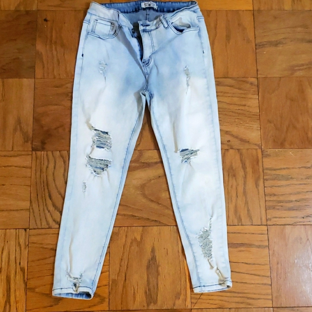 Crazy Train Size 9 distressed skinny jeans